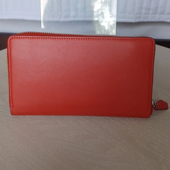 Vera Bradley Coral Red Faux Leather Accordian Style Zip Around Wallet - Picture 3 of 16